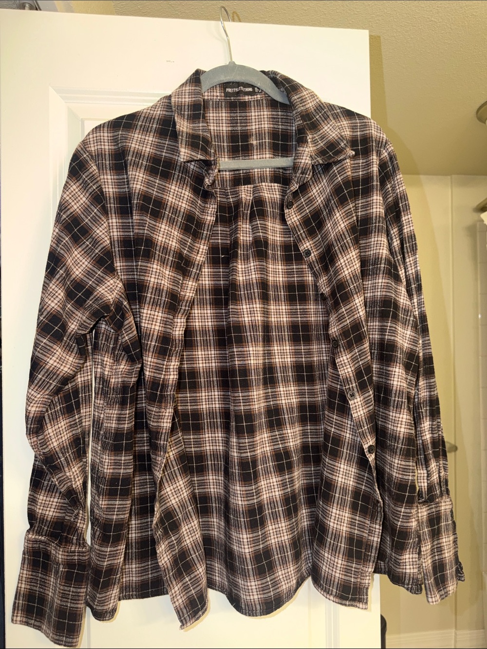 Women’s oversized flannel Button-Up Shirt - Brown & Black
